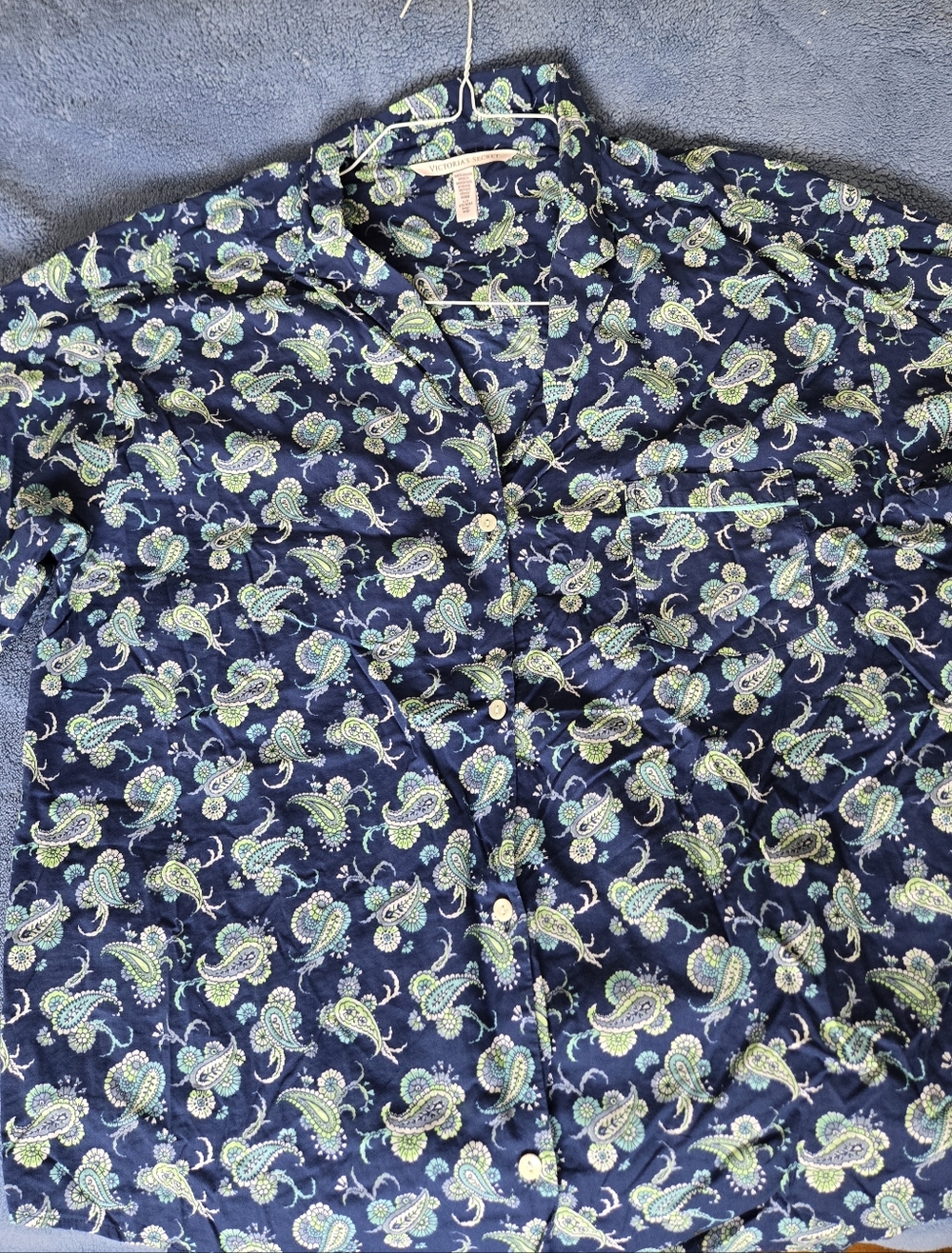Victoria Secrets Paisley Patterned Pyjama Set - Picture 5 of 15